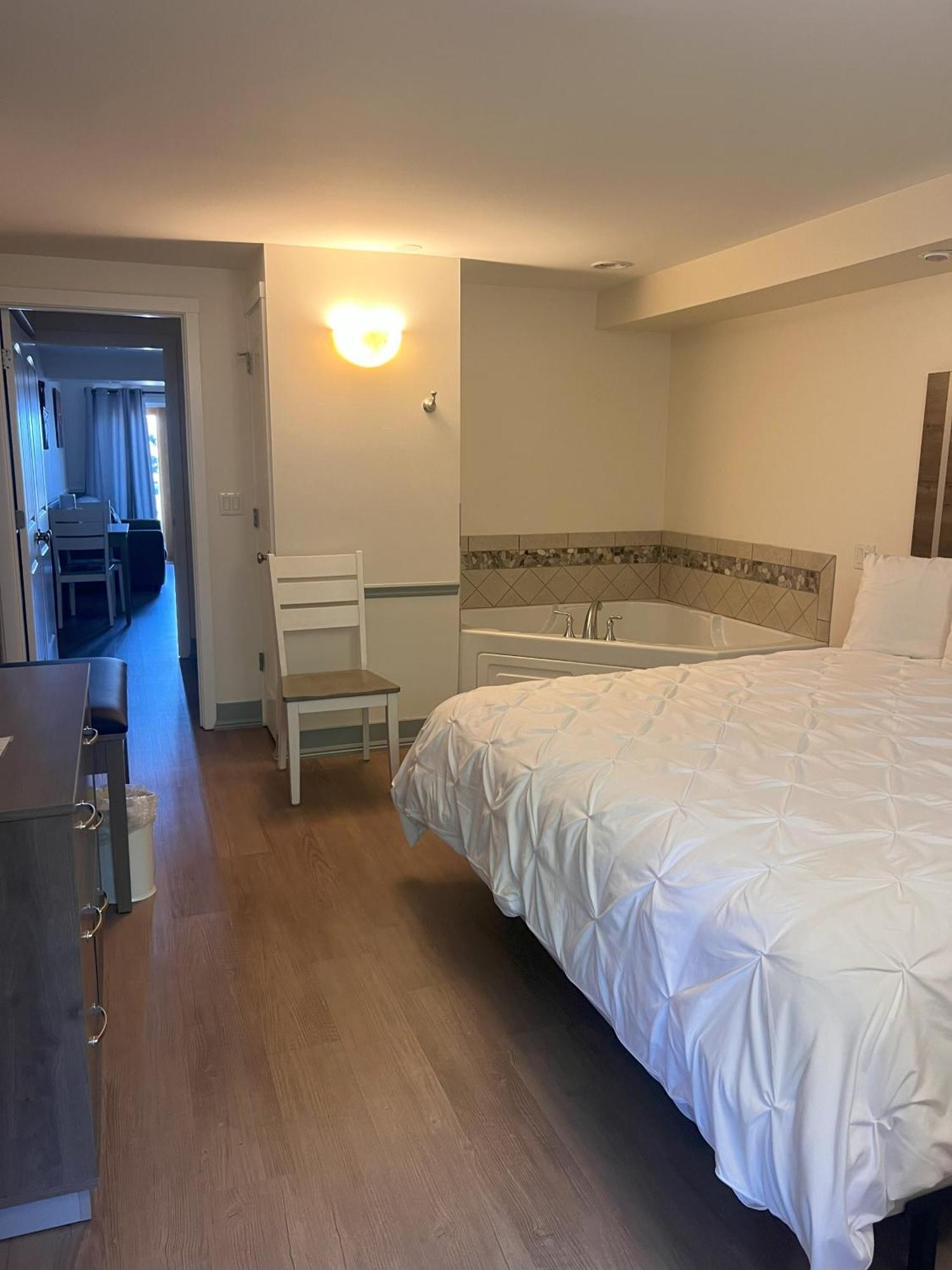 Aparthotel Trade Winds On The Bay Rockland Zewnętrze zdjęcie